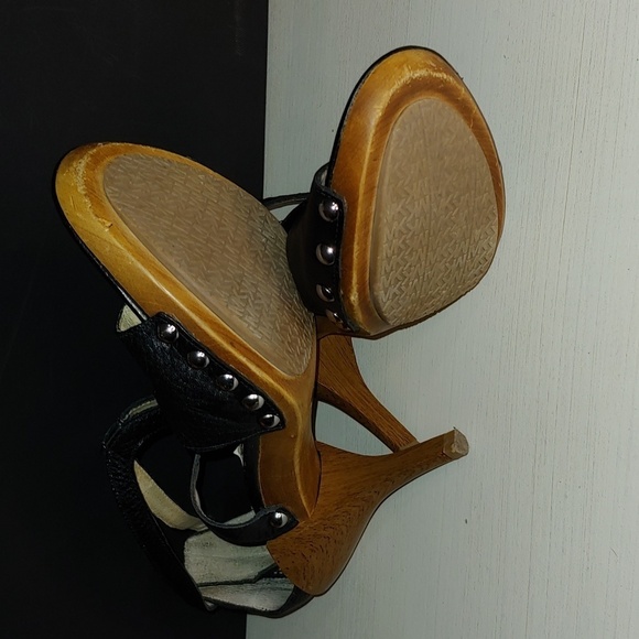 Michael Kors High Heels size 6 1/2 MK Studded Heels MK shoes Zipper back 🔥 - Picture 6 of 11